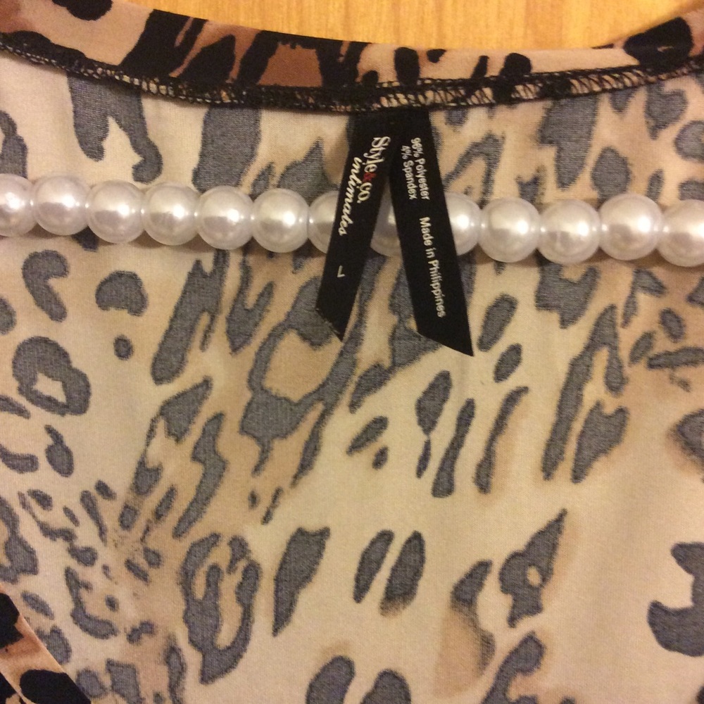 Dress - Picture 6 of 6